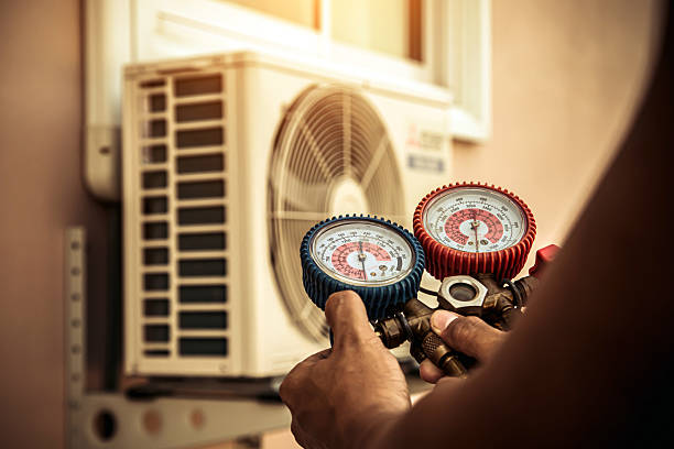 Professional Ac Installation technician working in Stanford, IL